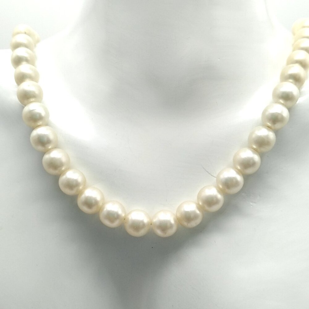 Faux Pearl Single Strand Necklace